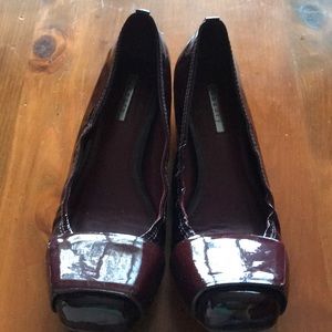 Theory shoes 71/2 burgundy patentleather wedge new